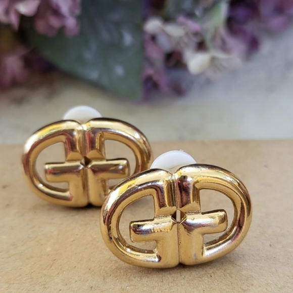 Givenchy Vintage Interlocking "G" Gold Tone Clip-On Earrings - Picture 1 of 5